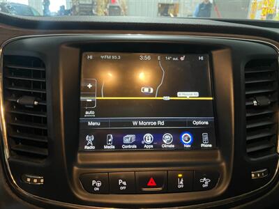 2015 Chrysler 200 C   - Photo 10 - Saint Louis, MI 48880-9800