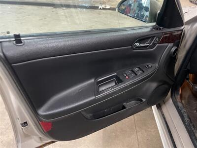 2012 Chevrolet Impala LS   - Photo 18 - Saint Louis, MI 48880-9800