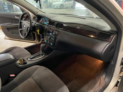 2012 Chevrolet Impala LS   - Photo 17 - Saint Louis, MI 48880-9800