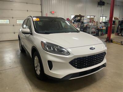 2020 Ford Escape SE   - Photo 4 - Saint Louis, MI 48880-9800