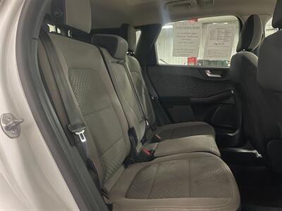 2020 Ford Escape SE   - Photo 19 - Saint Louis, MI 48880-9800