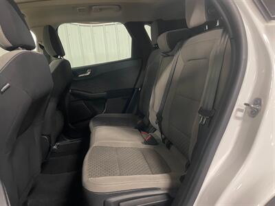 2020 Ford Escape SE   - Photo 17 - Saint Louis, MI 48880-9800