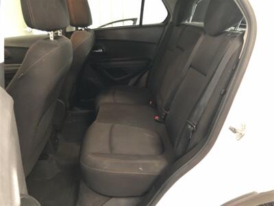 2017 Chevrolet Trax LT   - Photo 16 - Saint Louis, MI 48880-9800