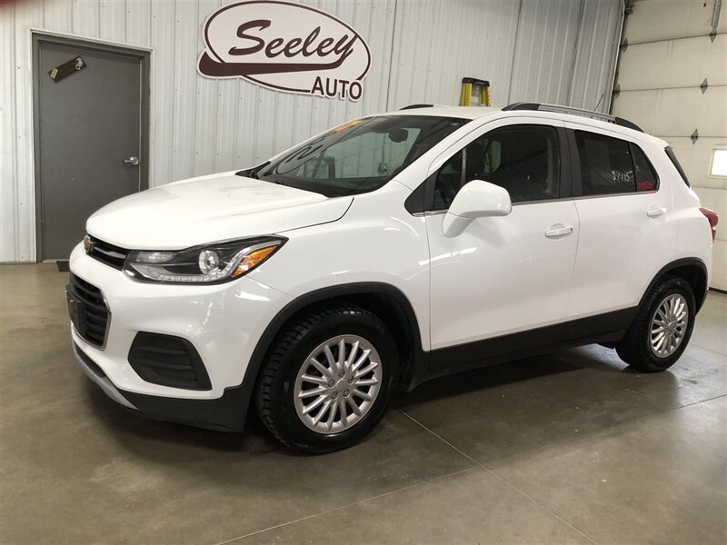 2017 Chevrolet Trax LT - Photo 1 - Saint Louis, MI 48880-9800
