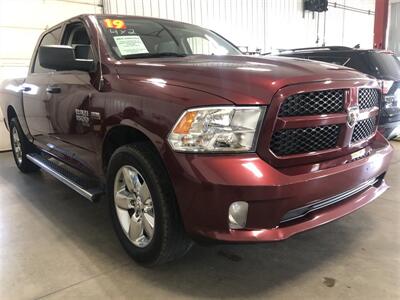 2019 RAM 1500 Classic Tradesman   - Photo 4 - Saint Louis, MI 48880-9800