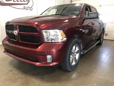 2019 RAM 1500 Classic Tradesman   - Photo 2 - Saint Louis, MI 48880-9800