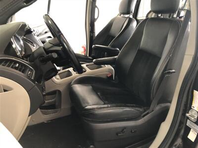 2017 Dodge Grand Caravan SXT   - Photo 15 - Saint Louis, MI 48880-9800