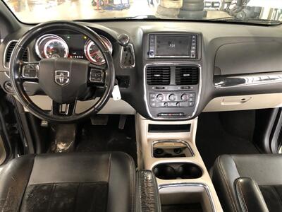 2017 Dodge Grand Caravan SXT   - Photo 8 - Saint Louis, MI 48880-9800