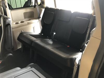 2017 Dodge Grand Caravan SXT   - Photo 17 - Saint Louis, MI 48880-9800