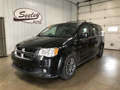 2017 Dodge Grand Caravan SXT   - Photo 2 - Saint Louis, MI 48880-9800