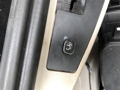 2017 Dodge Grand Caravan SXT   - Photo 24 - Saint Louis, MI 48880-9800