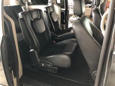 2017 Dodge Grand Caravan SXT   - Photo 21 - Saint Louis, MI 48880-9800