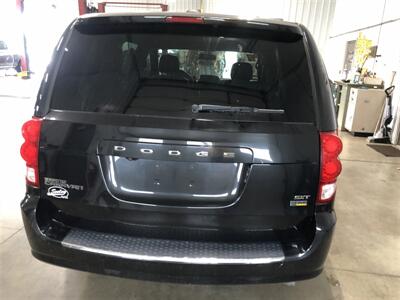 2017 Dodge Grand Caravan SXT   - Photo 7 - Saint Louis, MI 48880-9800