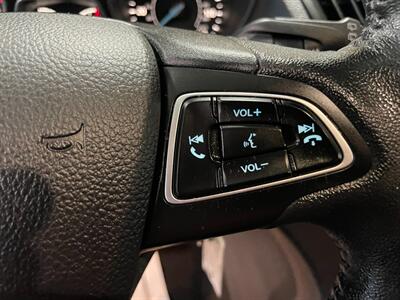 2018 Ford Escape SEL   - Photo 11 - Saint Louis, MI 48880-9800
