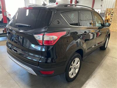 2018 Ford Escape SEL   - Photo 6 - Saint Louis, MI 48880-9800