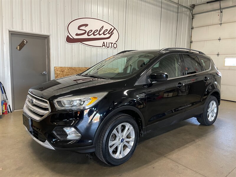 2018 Ford Escape SEL   - Photo 1 - Saint Louis, MI 48880-9800