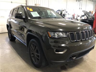 2016 Jeep Grand Cherokee Laredo   - Photo 3 - Saint Louis, MI 48880-9800