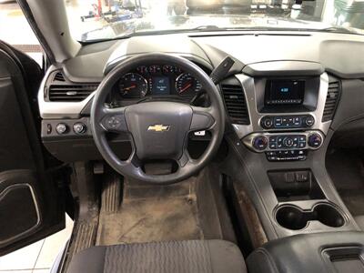 2017 Chevrolet Suburban Fleet   - Photo 8 - Saint Louis, MI 48880-9800