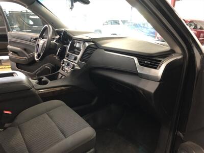 2017 Chevrolet Suburban Fleet   - Photo 18 - Saint Louis, MI 48880-9800