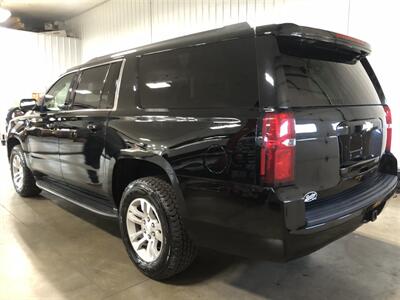 2017 Chevrolet Suburban Fleet   - Photo 3 - Saint Louis, MI 48880-9800