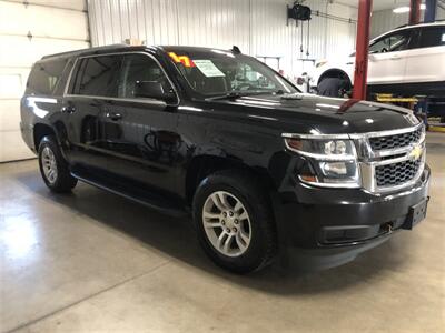 2017 Chevrolet Suburban Fleet   - Photo 5 - Saint Louis, MI 48880-9800