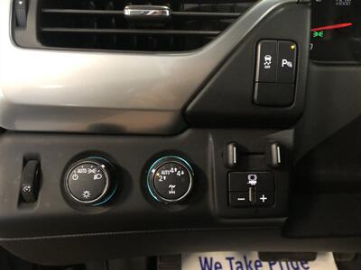 2017 Chevrolet Suburban Fleet   - Photo 14 - Saint Louis, MI 48880-9800