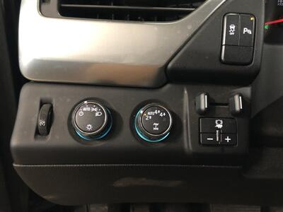 2017 Chevrolet Suburban Fleet   - Photo 10 - Saint Louis, MI 48880-9800