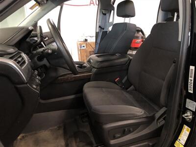 2017 Chevrolet Suburban Fleet   - Photo 14 - Saint Louis, MI 48880-9800
