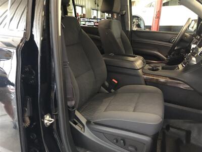 2017 Chevrolet Suburban Fleet   - Photo 18 - Saint Louis, MI 48880-9800