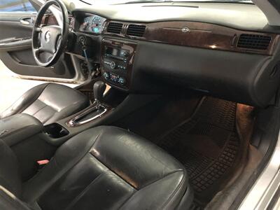 2011 Chevrolet Impala LTZ   - Photo 18 - Saint Louis, MI 48880-9800