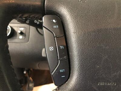 2011 Chevrolet Impala LTZ   - Photo 9 - Saint Louis, MI 48880-9800