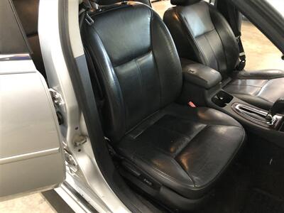 2011 Chevrolet Impala LTZ   - Photo 16 - Saint Louis, MI 48880-9800
