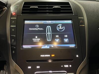 2013 Lincoln MKZ   - Photo 13 - Saint Louis, MI 48880-9800