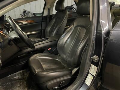 2013 Lincoln MKZ   - Photo 16 - Saint Louis, MI 48880-9800