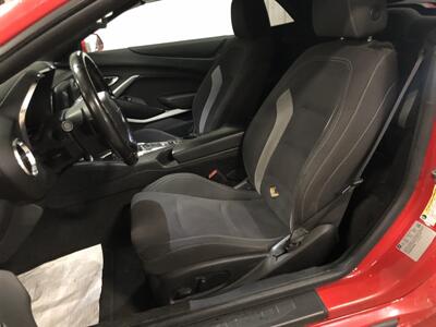2018 Chevrolet Camaro LT   - Photo 15 - Saint Louis, MI 48880-9800