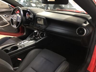 2018 Chevrolet Camaro LT   - Photo 18 - Saint Louis, MI 48880-9800