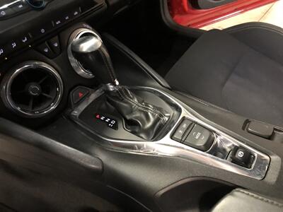 2018 Chevrolet Camaro LT   - Photo 12 - Saint Louis, MI 48880-9800