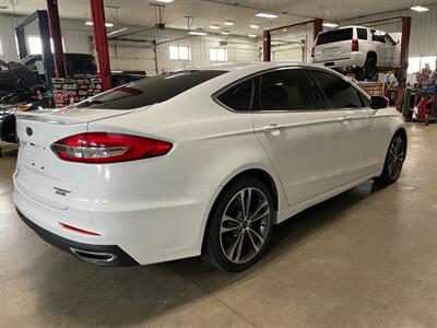 2019 Ford Fusion Titanium   - Photo 6 - Saint Louis, MI 48880-9800