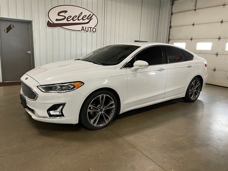 2019 Ford Fusion Titanium   - Photo 1 - Saint Louis, MI 48880-9800