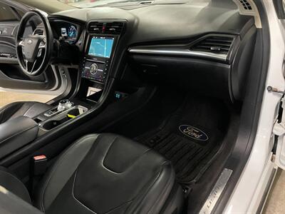 2019 Ford Fusion Titanium   - Photo 23 - Saint Louis, MI 48880-9800