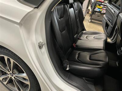 2019 Ford Fusion Titanium   - Photo 22 - Saint Louis, MI 48880-9800