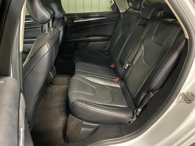 2019 Ford Fusion Titanium   - Photo 19 - Saint Louis, MI 48880-9800