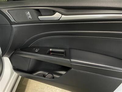 2019 Ford Fusion Titanium   - Photo 25 - Saint Louis, MI 48880-9800