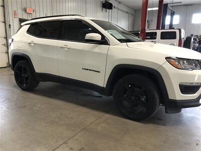 2018 Jeep Compass Latitude   - Photo 4 - Saint Louis, MI 48880-9800