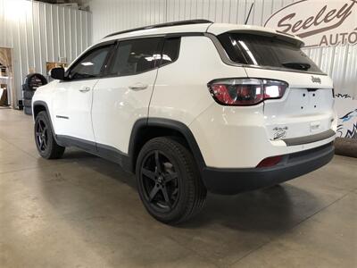 2018 Jeep Compass Latitude   - Photo 6 - Saint Louis, MI 48880-9800