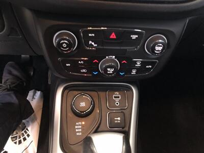 2018 Jeep Compass Latitude   - Photo 12 - Saint Louis, MI 48880-9800