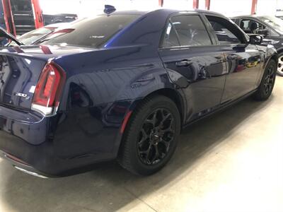 2016 Chrysler 300 Series S   - Photo 6 - Saint Louis, MI 48880-9800