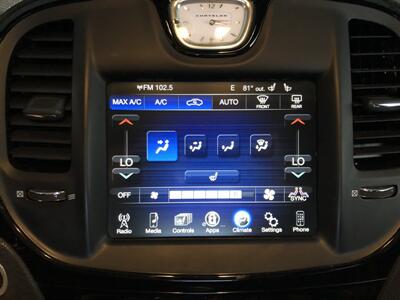 2016 Chrysler 300 Series S   - Photo 19 - Saint Louis, MI 48880-9800