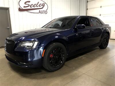 2016 Chrysler 300 Series S   - Photo 1 - Saint Louis, MI 48880-9800