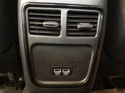 2016 Chrysler 300 Series S   - Photo 10 - Saint Louis, MI 48880-9800